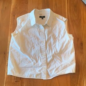 Women’s White Sleeveless Dress Shirt